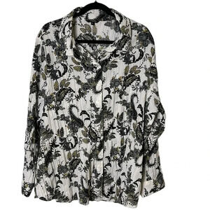 shirt ,blouse,women 4x,crinkle,lightweight,like new,paisley,front closure career